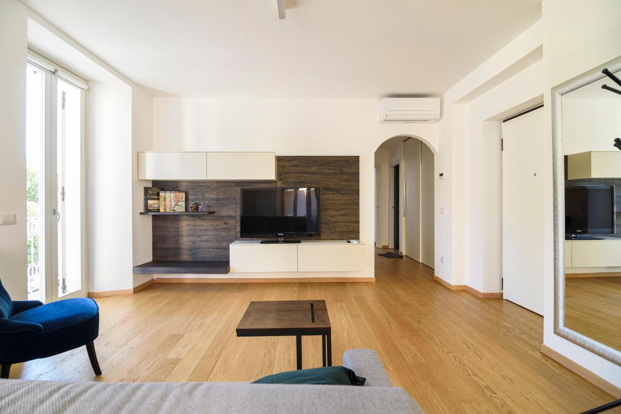 Historical Center - Free Parking And Private Terrace Appartement Como Buitenkant foto