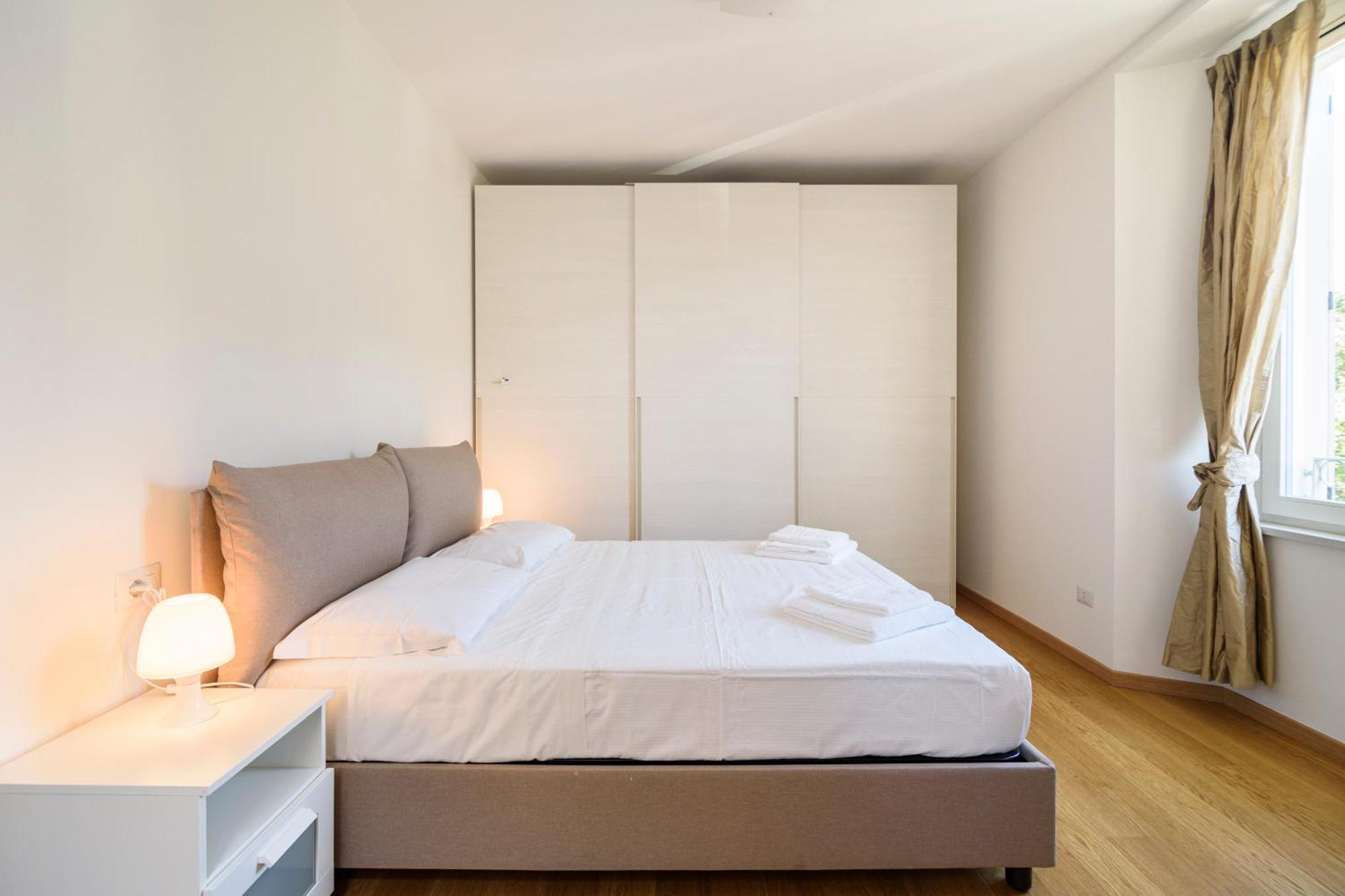 Historical Center - Free Parking And Private Terrace Appartement Como Buitenkant foto
